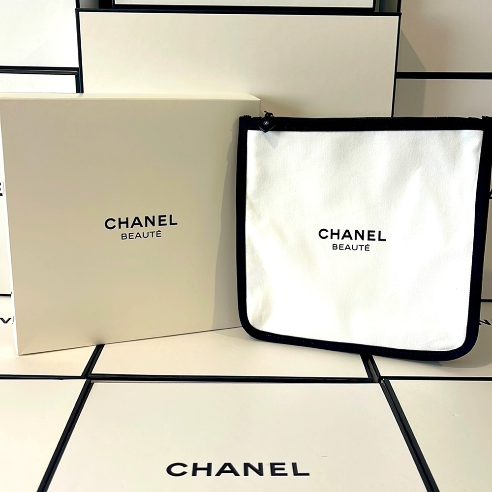 Chanel Make up set - Picture 4 of 10